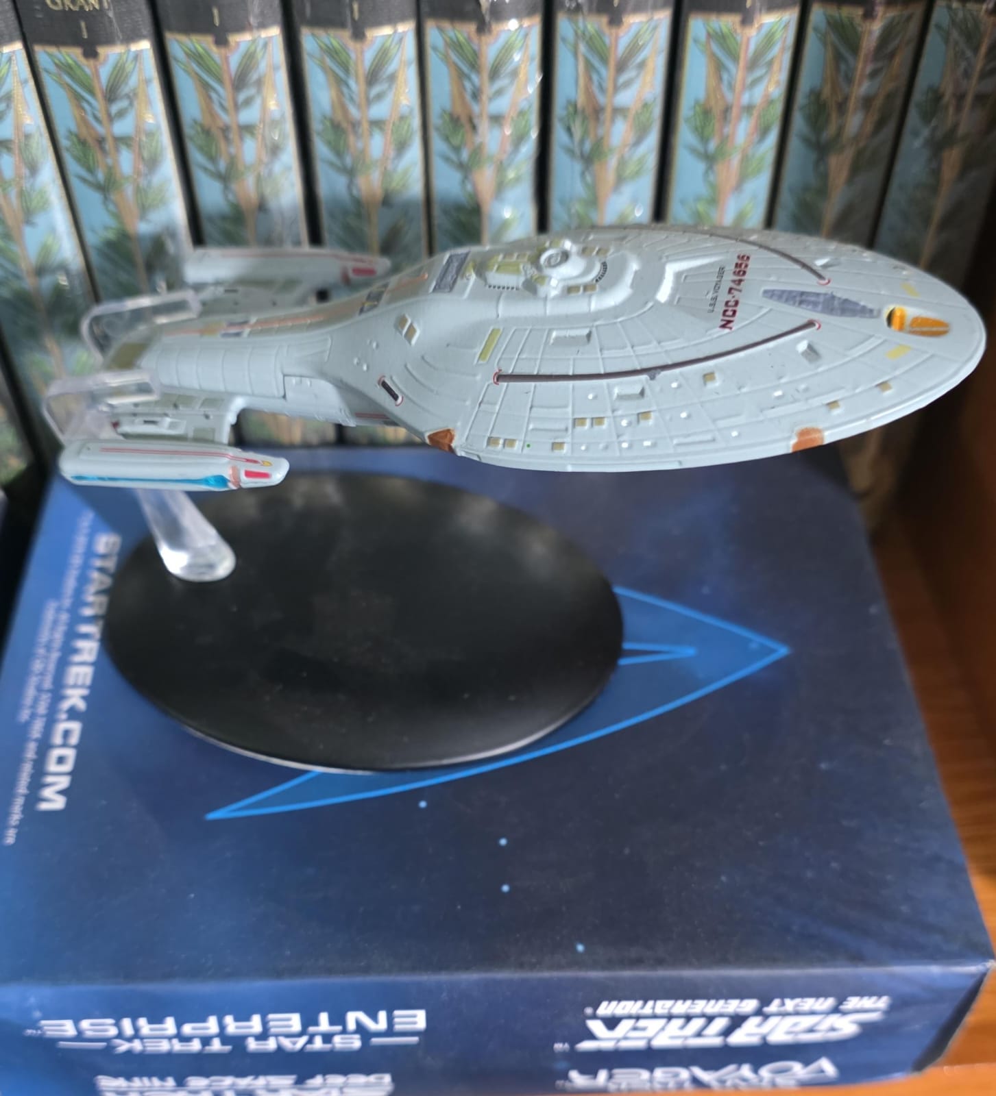 Nave de colección Star Trek: USS voyager NCC-74656
