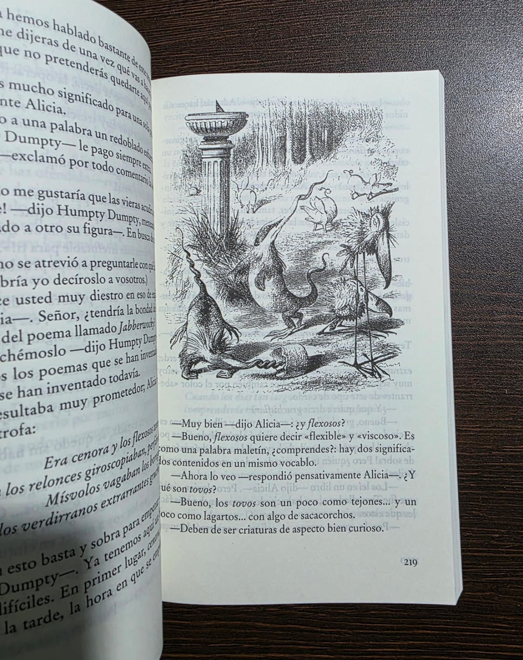 Alicia en el país de las maravillas. Debolsillo-Penguin Random house